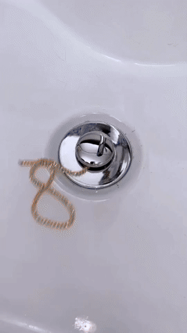 מסננת לכיור עם סל נשלף – ניקיון קל ונוח